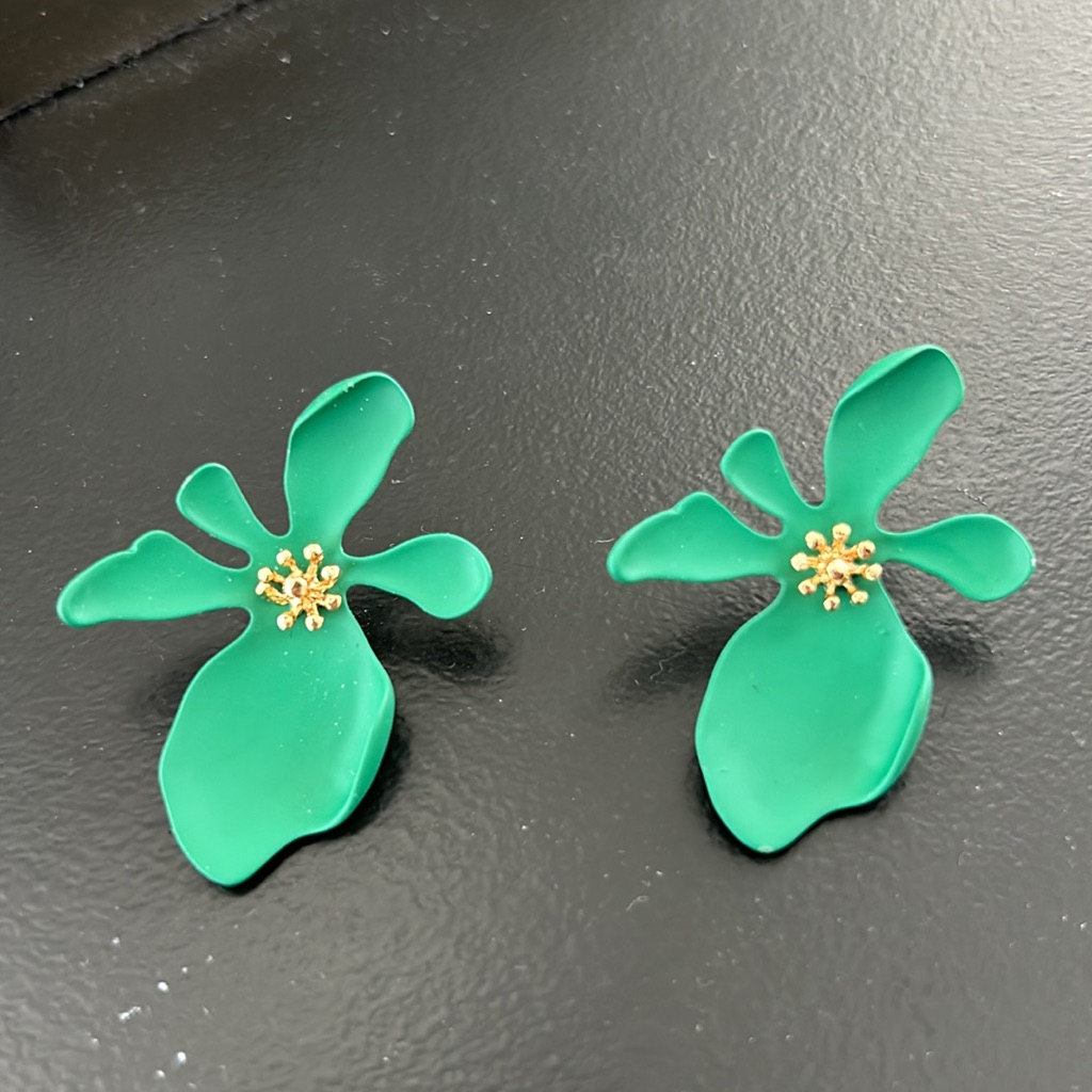 Georgia Matte Floral Drop Earrings Eye Candy Los Angeles 29$